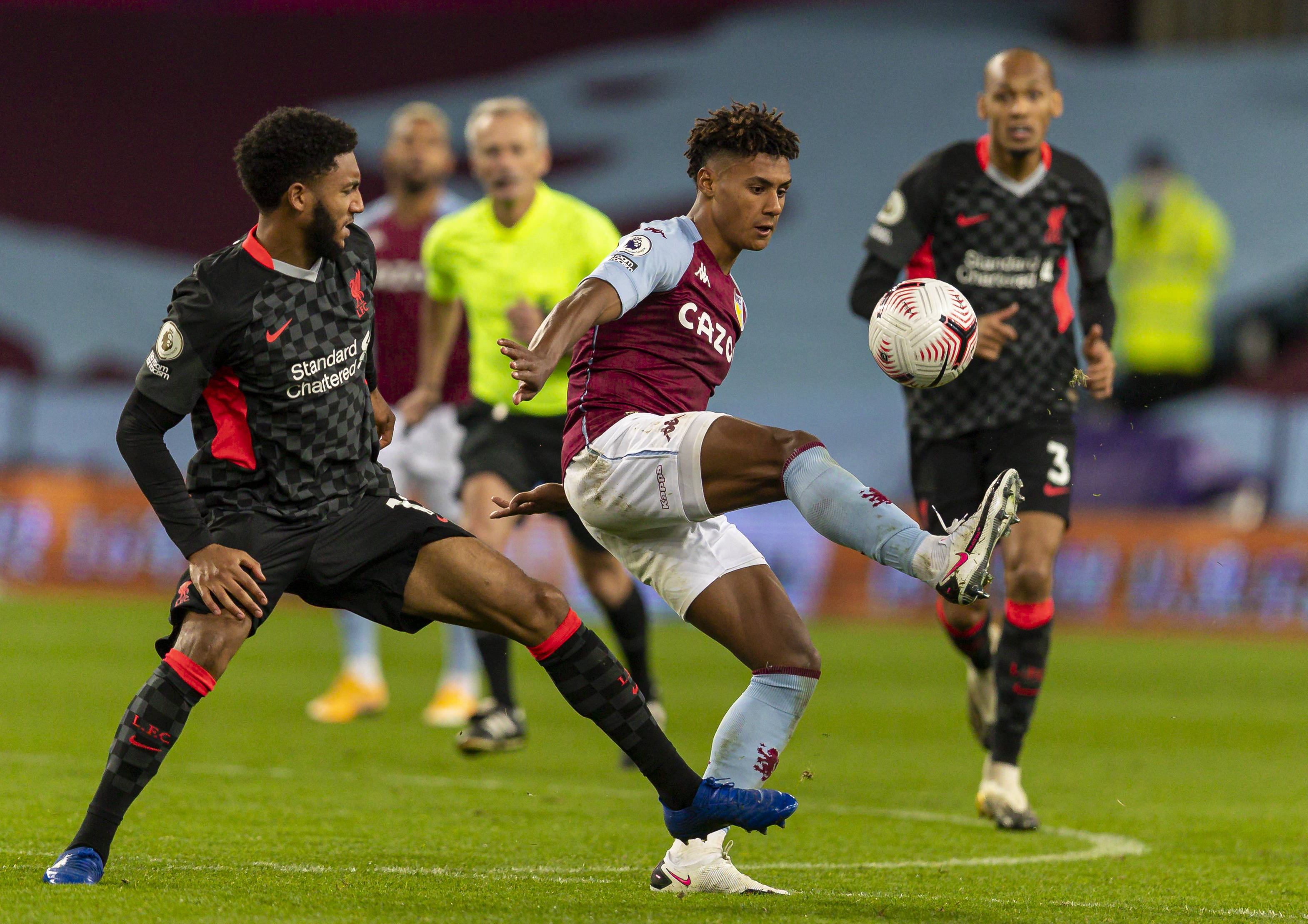 詹姆斯挺身 詹姆斯挺身